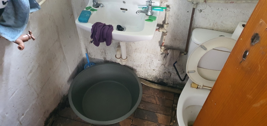 1 Bedroom Property for Sale in Kwanonqaba Western Cape